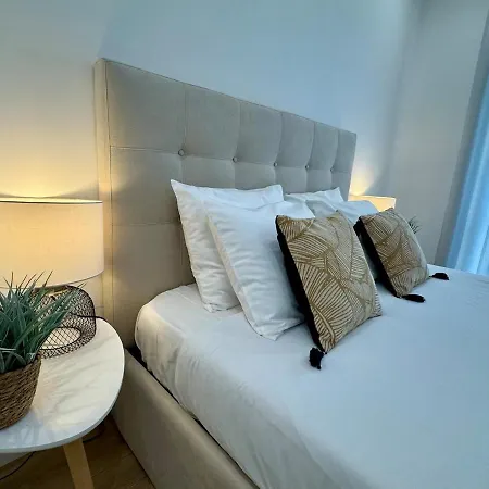 Mitihouse - Glamorous Getaway In Коимбра
